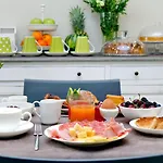 Relais Servio Tullio Konukevi 4*